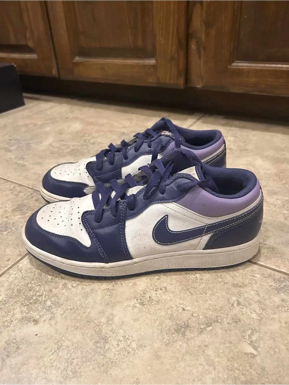Nike classic low